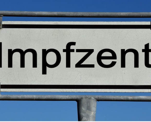 Hinweisschild Impfzentrum